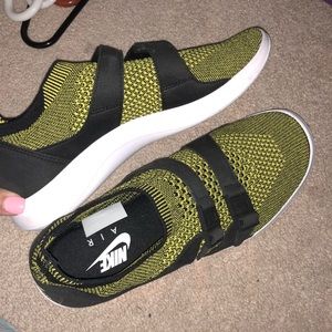 WOMENS TRAINING NIKE